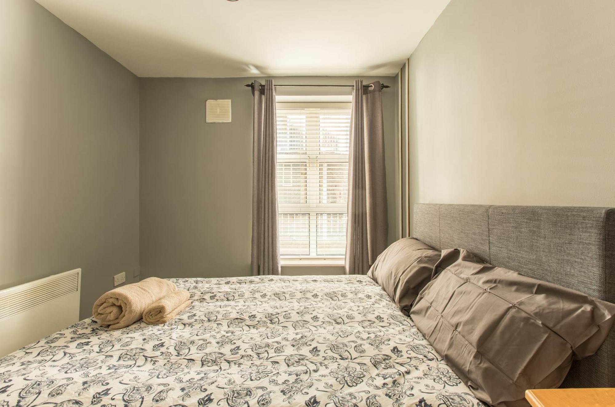 Modern Elegant Central Apt With Parking Δουβλίνο Εξωτερικό φωτογραφία